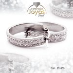 Argolla de Acero Forma Geométrica con Micro Circón Plateado Óvalo - 851055