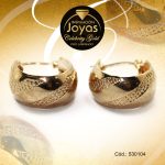 Argolla Celebrity Gold Tono Dorado Variado  Trancadero: Pasador V D: 1,8 cm A: 0,9 cm  Borde Ancho - 530104